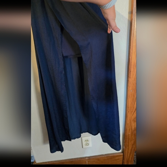 Beautiful Tank (M) and Midi/Maxi Skirt (L) Outfit - Picture 4 of 5